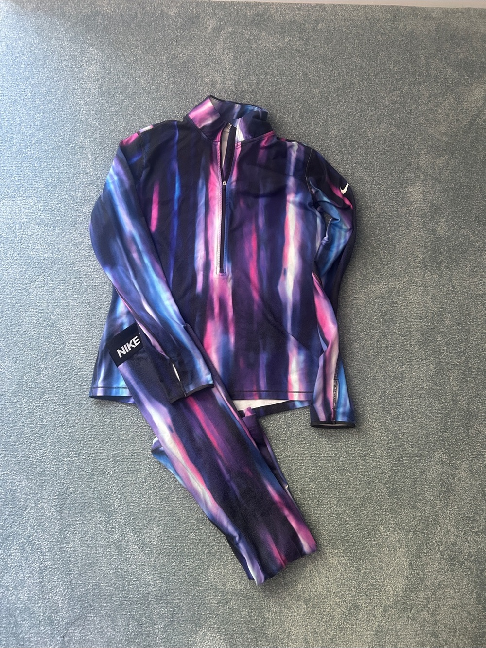 Nike zip top and joggers - rare!